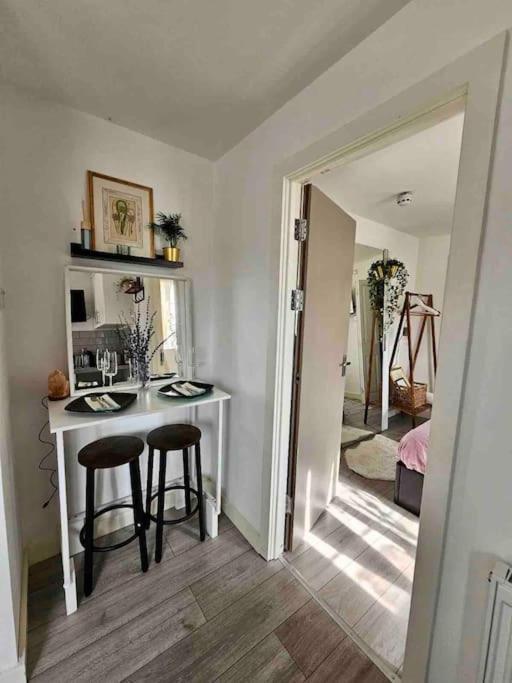 Stylish Putney Village Flat London Eksteriør billede