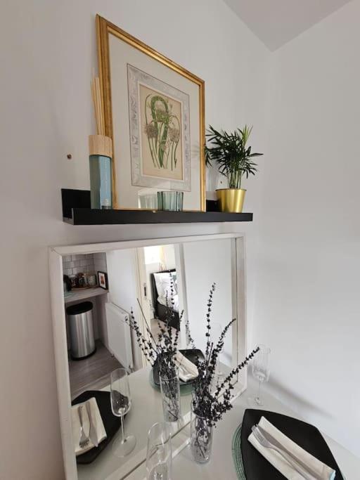 Stylish Putney Village Flat London Eksteriør billede