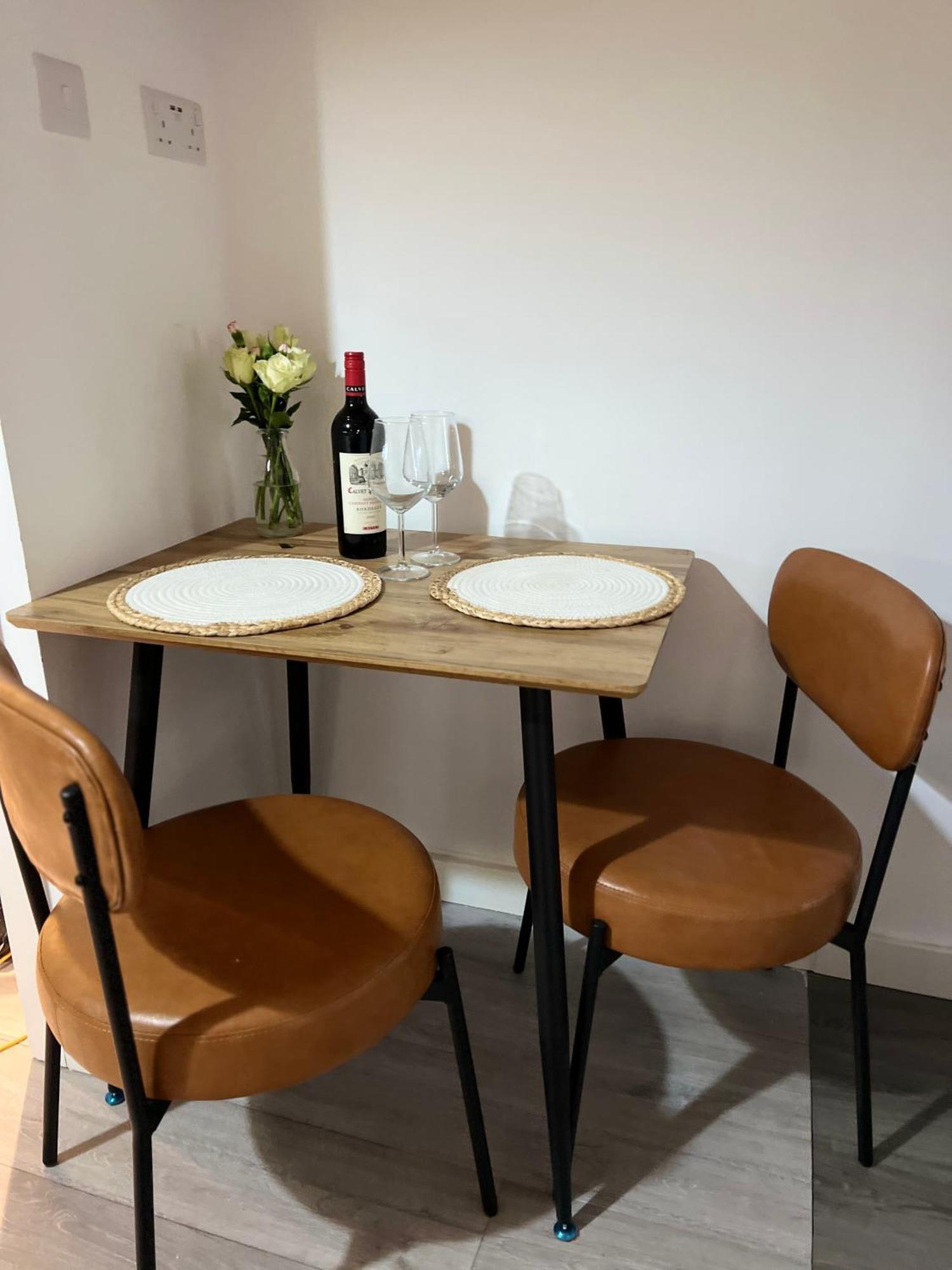 Stylish Putney Village Flat London Eksteriør billede